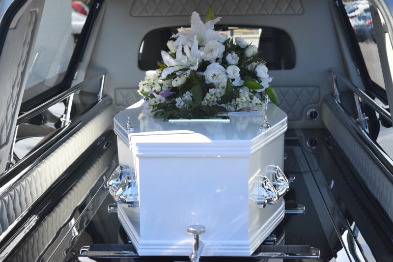 funeraire-AIGUINES-min_death-2421821